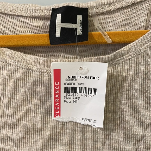 H by Bordeaux Top - Picture 3 of 3